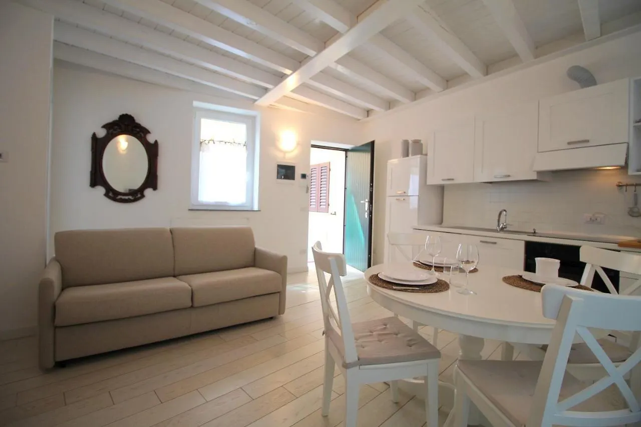Lakefront Cadorna Apartment - Affitti Brevi Italia Lecco