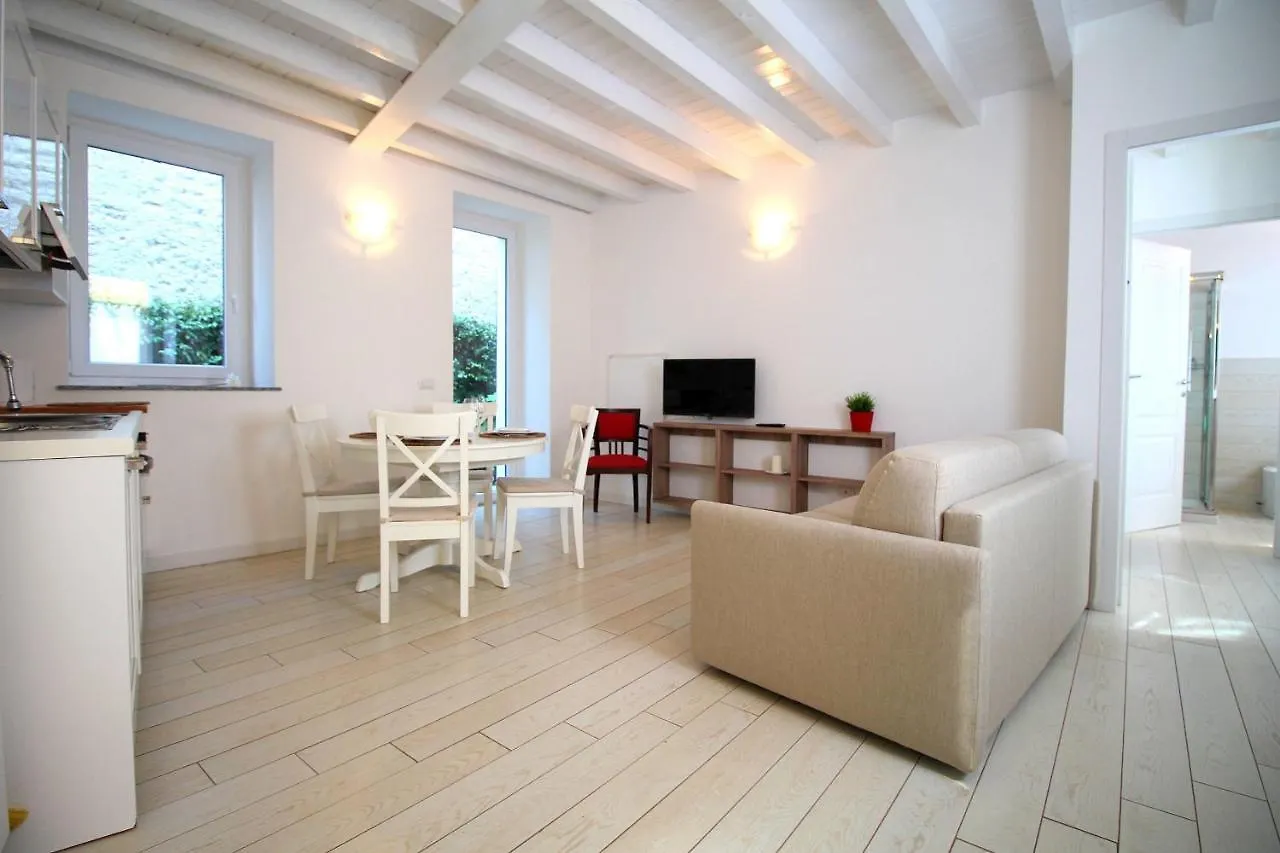 Lakefront Cadorna Apartment - Affitti Brevi Italia Lecco